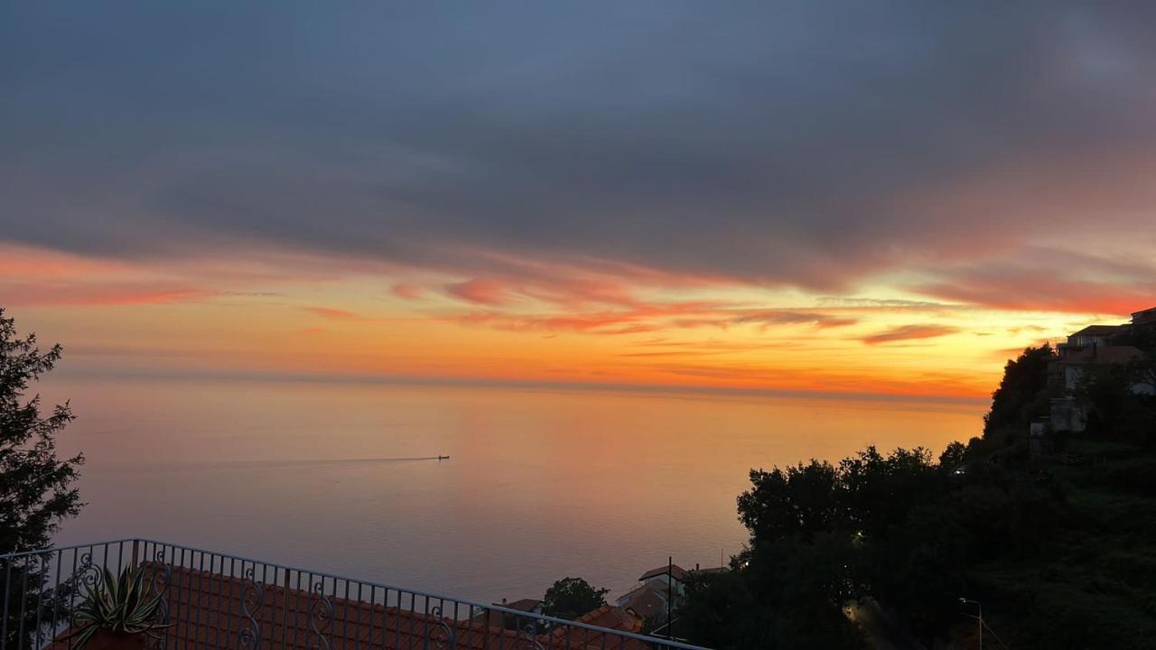 Panoramic Viewpoint Villa อาเจโรลา ภายนอก รูปภาพ